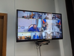Прямо сейчас: Сергей Меликов проводит совещание по актуальным вопросам. 