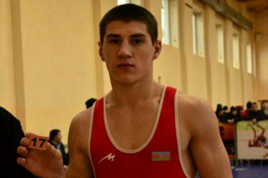 Исмаил Абдуллаев стал призером на чемпионате Азербайджана по вольной борьбе