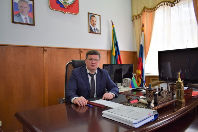 25 января свой день рождения отмечает глава Карабудахкентского района Махмуд Гусейнович Амиралиев.